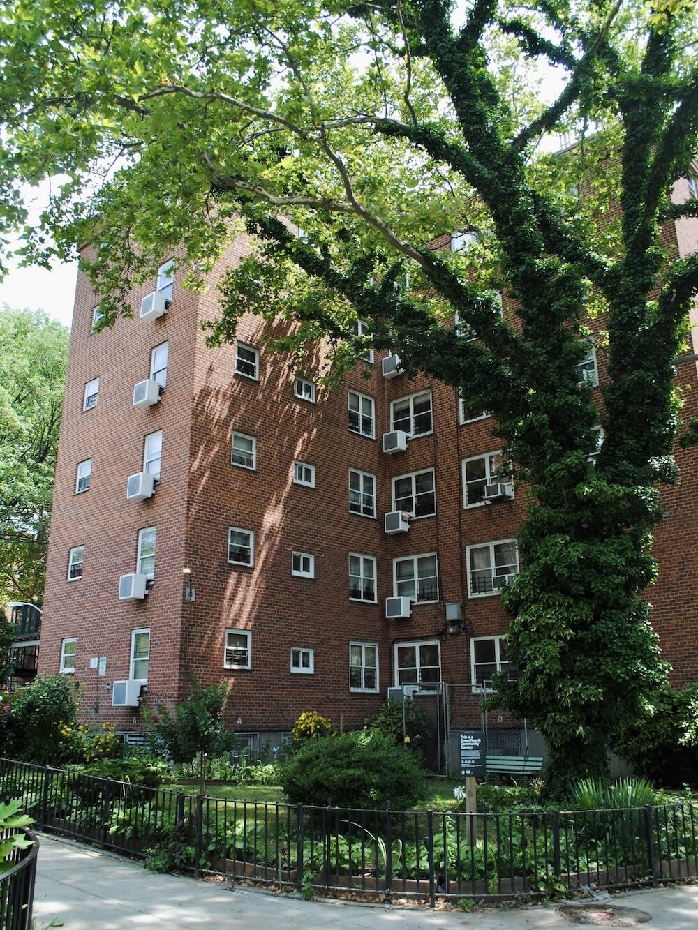 NYCH Awoodside ext vertical1