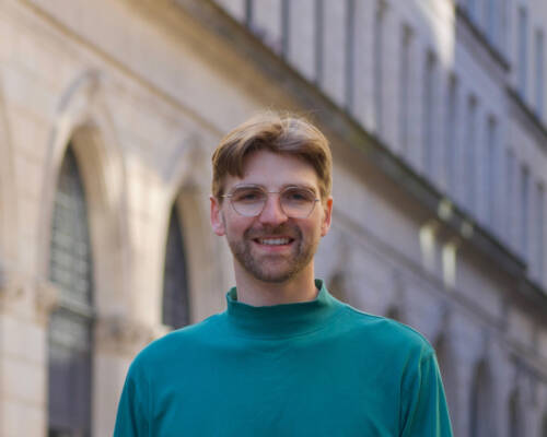 Headshot Benjamin Schneider