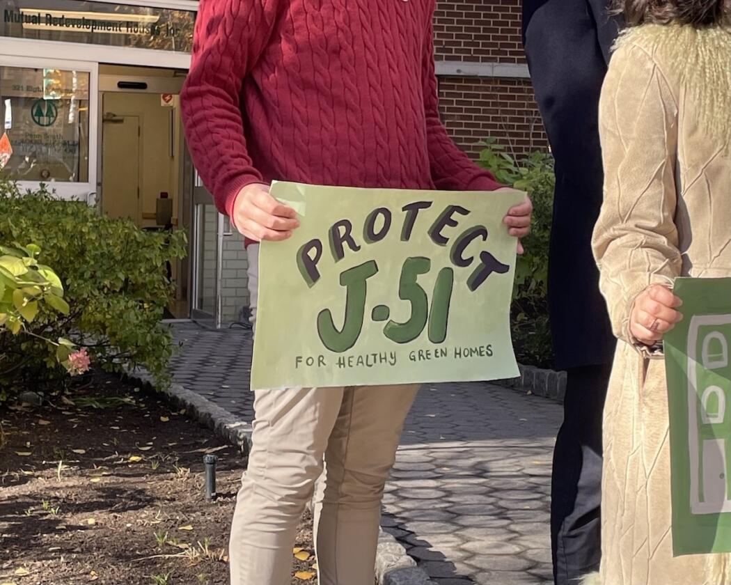 J 51 sign